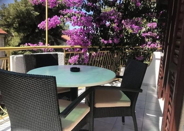 Godo Appartamento Sveta Nedelja (Hvar)