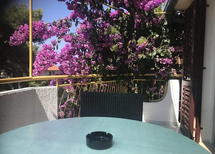 Godo Appartamento Sveta Nedelja (Hvar)